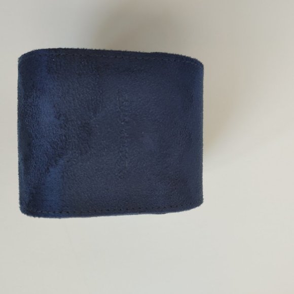 Authentic Louis Vuitton watch Case in Navy blue - Picture 7 of 7